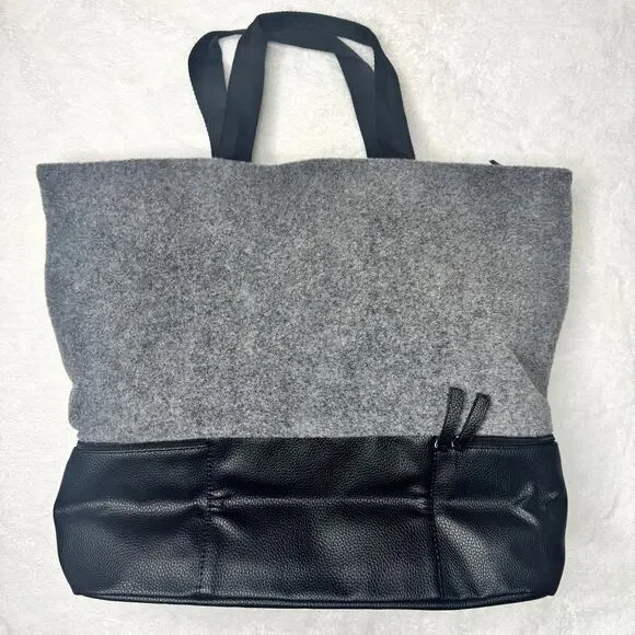 DSW Gray and Black Felt Zip Top Shoe Compartment Lightweight Travel Bag Tote - Picture 2 of 9